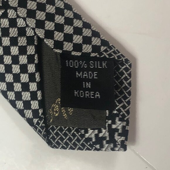 Alexiano - Silk Gray/ Black Multiple Checkered Patterns 100% Silk Tie - Picture 6 of 6